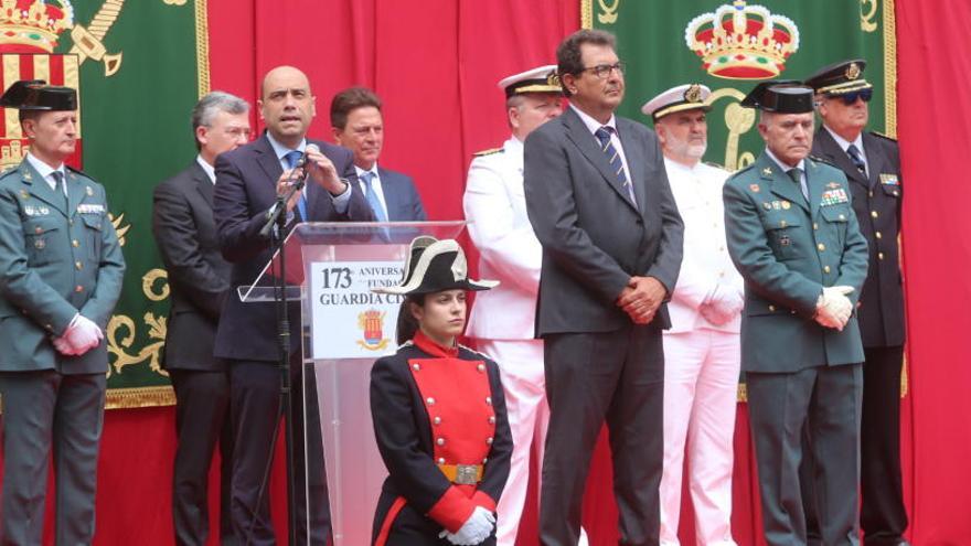 El alcalde durante su intervención en la Comandancia de Alicante.