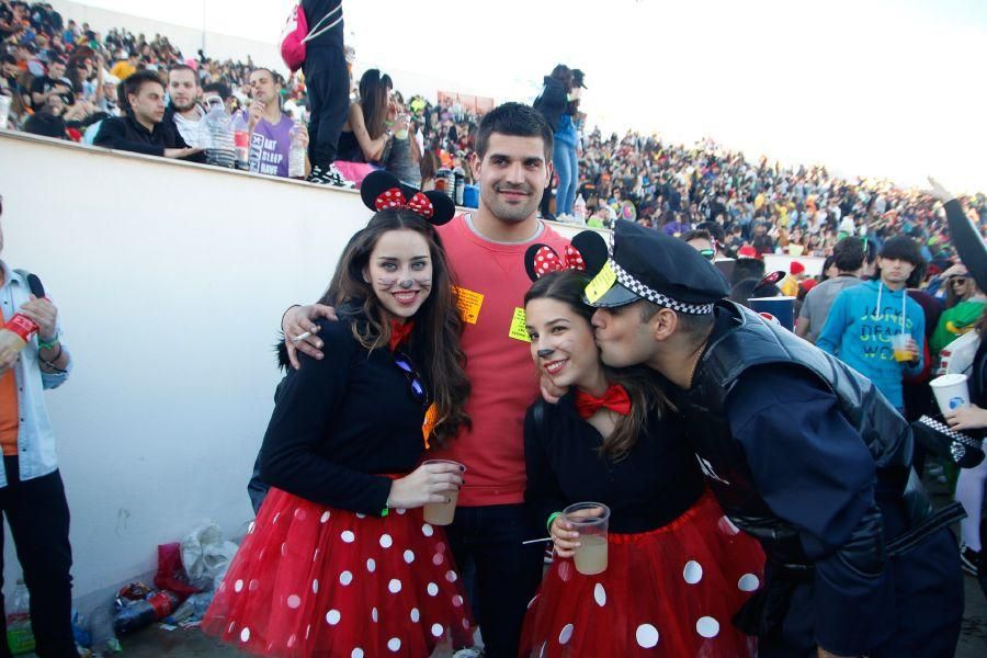 Miles de jóvenes en la fiesta del año