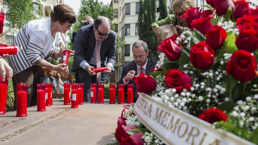 Homenaje de los familiares a las víctimas del Yak-42.