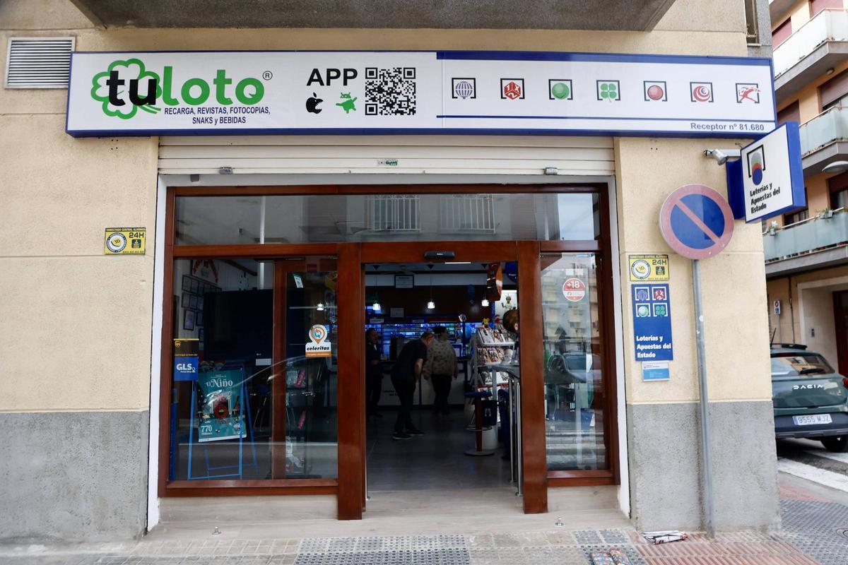 La administración de Alfafar responsable de la venta de cuatro décimos del primer premio.