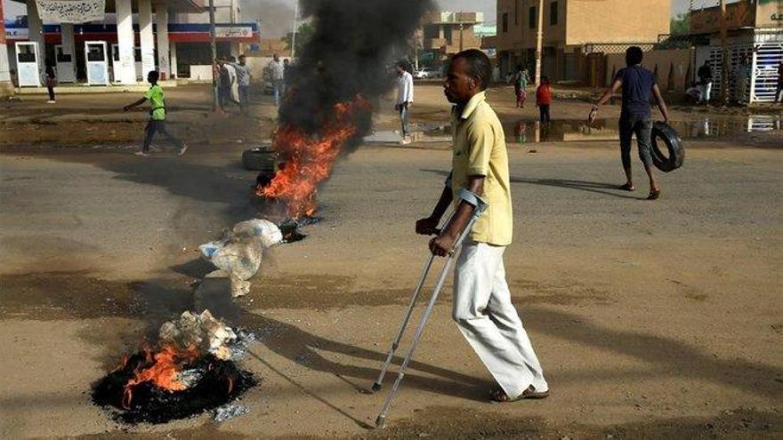 Al menos 12 sudaneses muertos durante el desalojo de una protesta en Jartum
