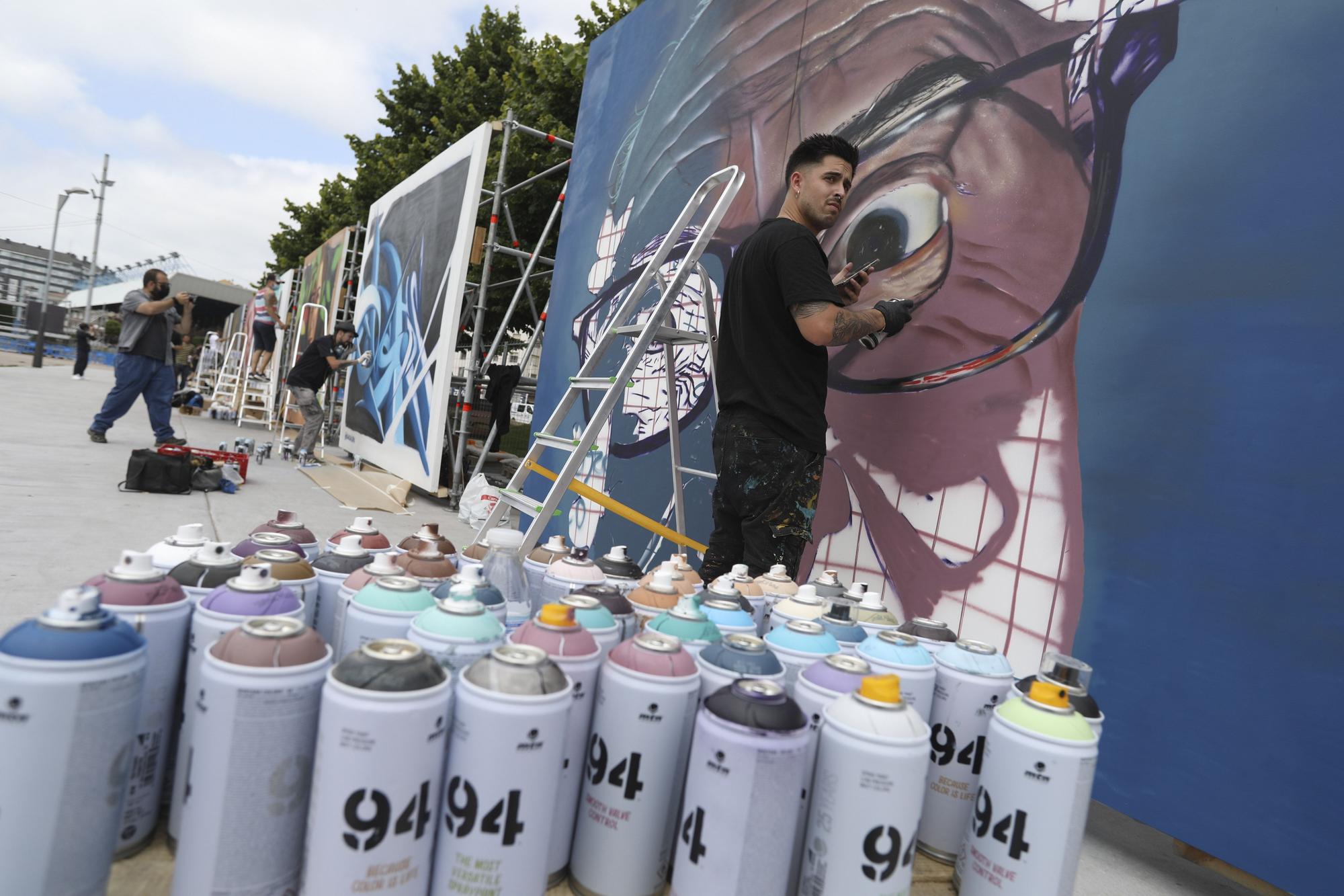 Los mejores grafiteros españoles del momento pulverizan su arte en Avilés