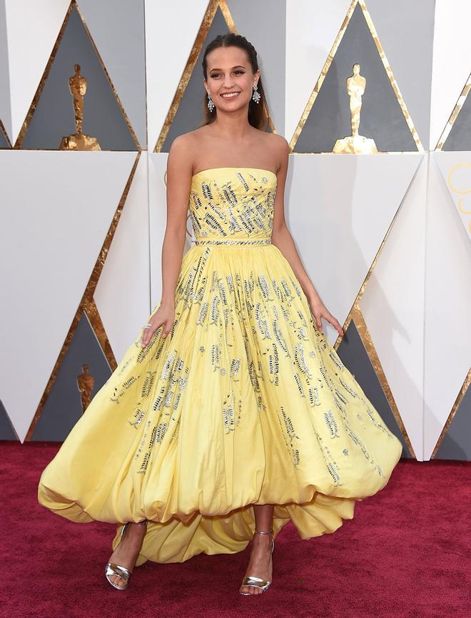 Alicia Vikander en los premios Oscar 2016