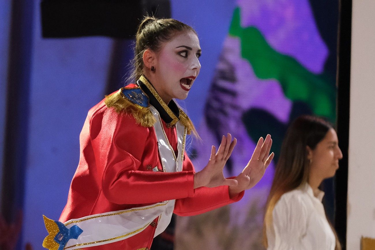 Chismosos actúa en el Concurso de Murgas de Las Palmas de Gran Canaria.