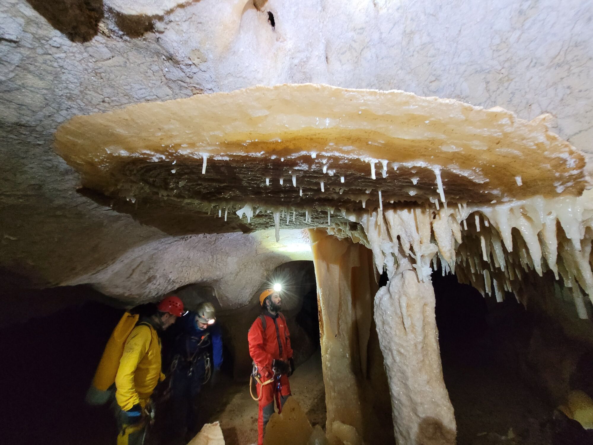 Cueva de las Estegamitas, en Málaga capital, única en el mundo por su configuración y declarada Monumento Natural