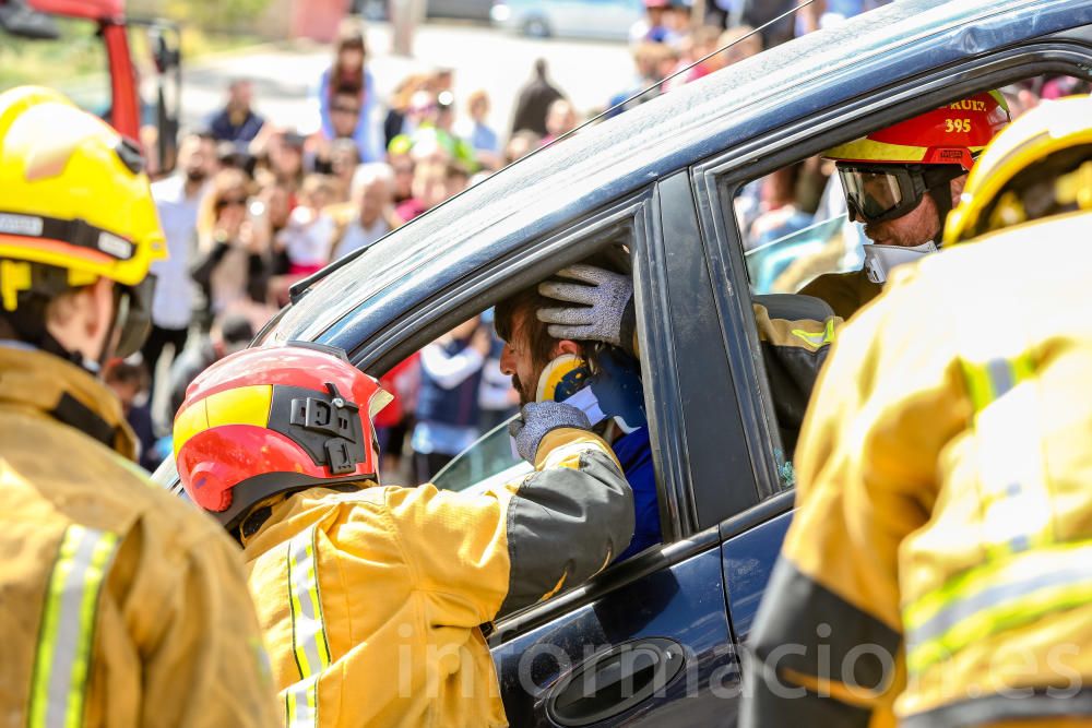 Exhibición de los bomberos en Benidorm