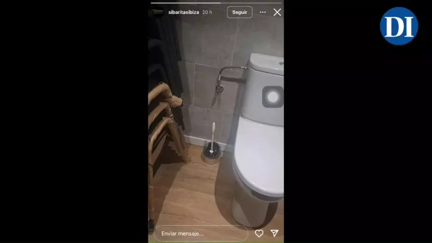 Sorprendente robo en un bar de Ibiza: se llevan la escobilla y la papelera del baño y dejan otras más cutres a cambio