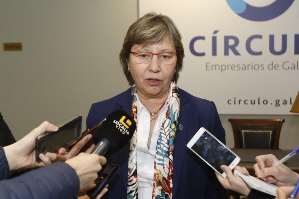 Rosa Quintana asiste al coloquio del Círculo de Em