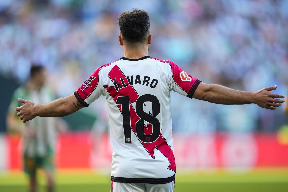 Alvaro García, durante el Betis - Rayo Vallecano de este sábado.