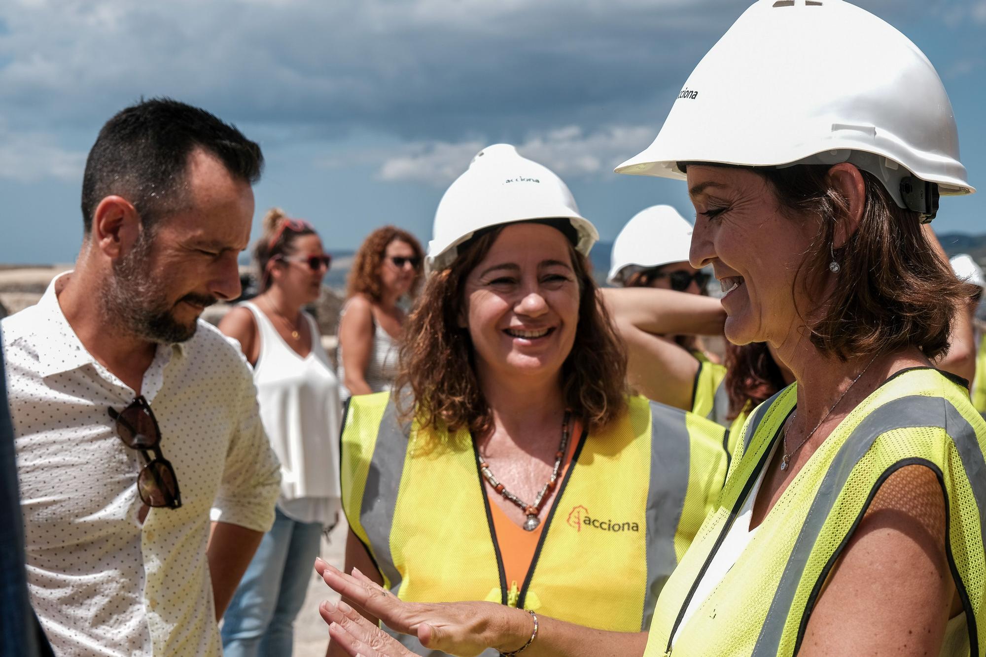 Así ha sido la visita de la ministra Reyes Maroto a las obras del Parador de Ibiza.