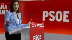 La nueva portavoz del PSOE, Esther Peña, durante su primera rueda de prensa en Ferraz tras ser designada.