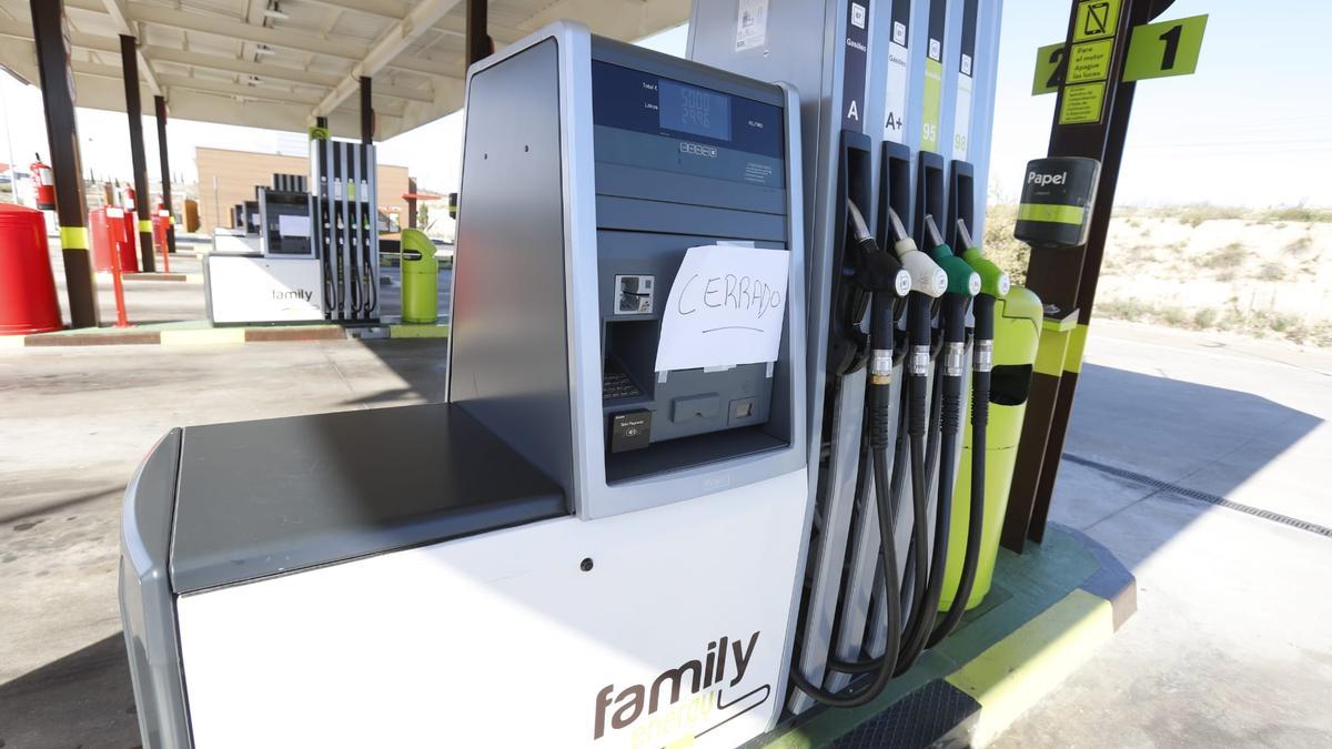 Energy Family, una de las gasolineras más barata de Aragón, permanece cerrada.