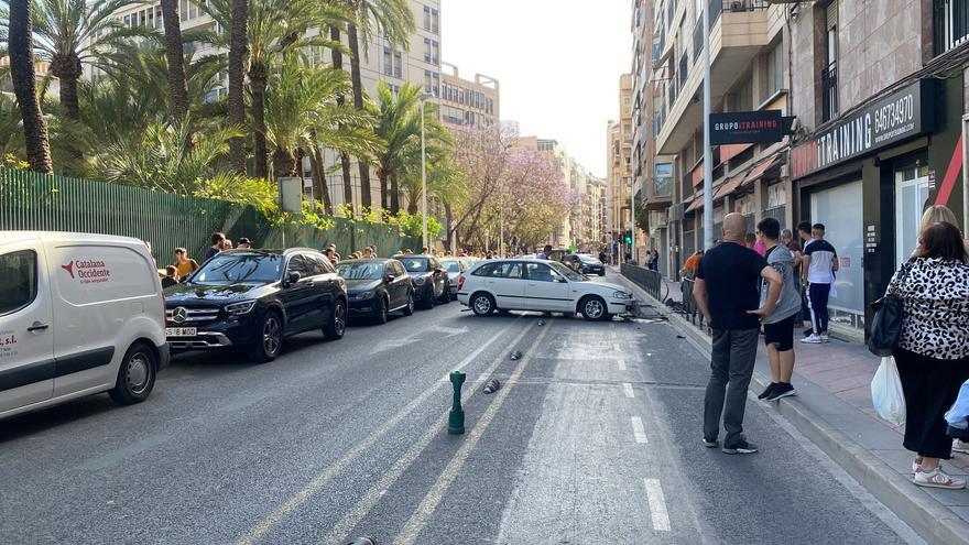 Espectacular accidente en el centro de Elche