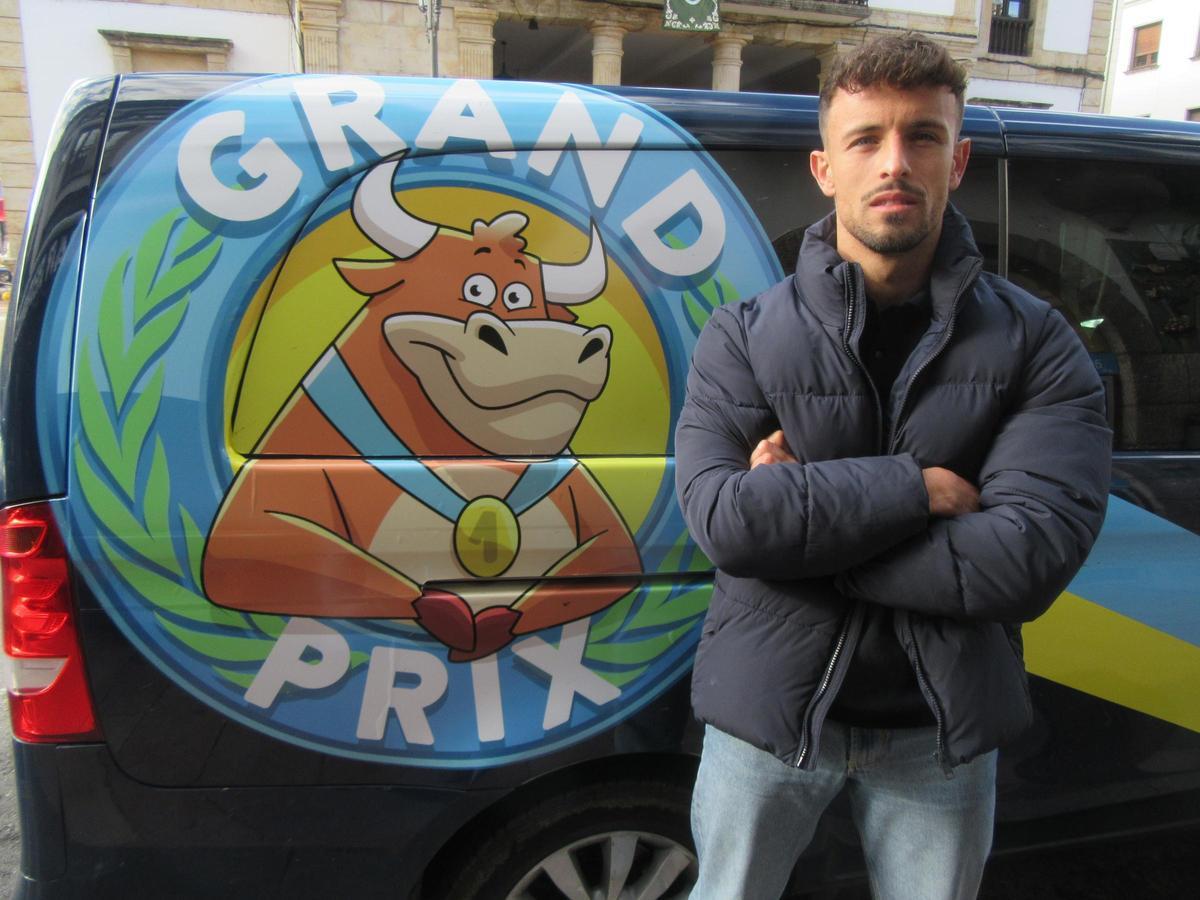 Sergio Fernández, capitán del equipo de Cangas de Onís en el &quot;Gran Prix&quot;.