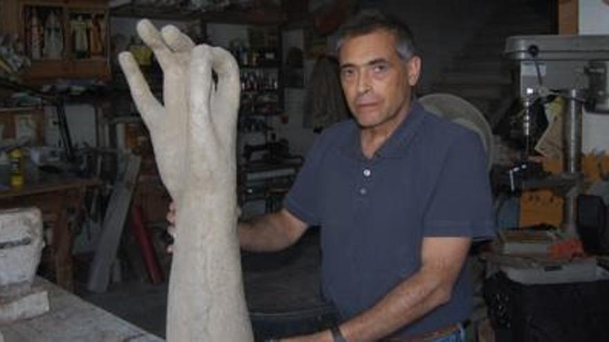 Mor l&#039;escultor i constructor de gegants solsoní Manel Casserras