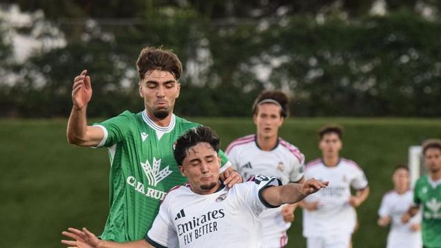 Pau Mascaró, autor del gol del Zamora CF ante el Madrid Castilla, este jueves. | ZCF
