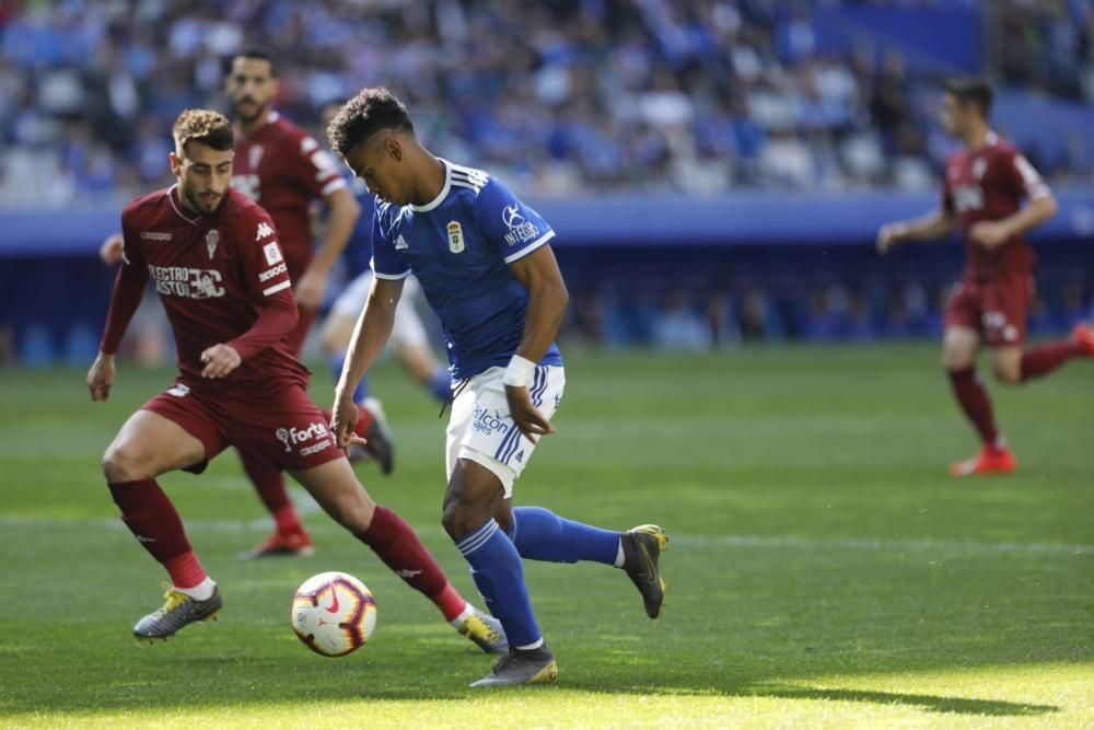 El partido entre el Oviedo y el Córdoba, en imágenes