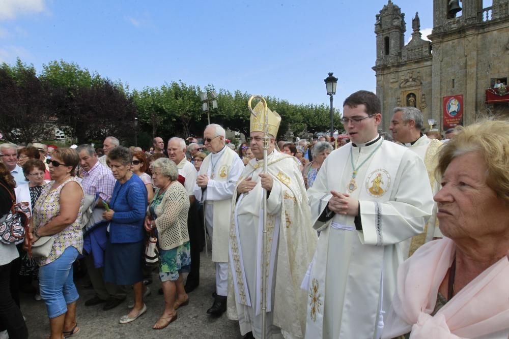 70.000 peregrinos en Os Milagros