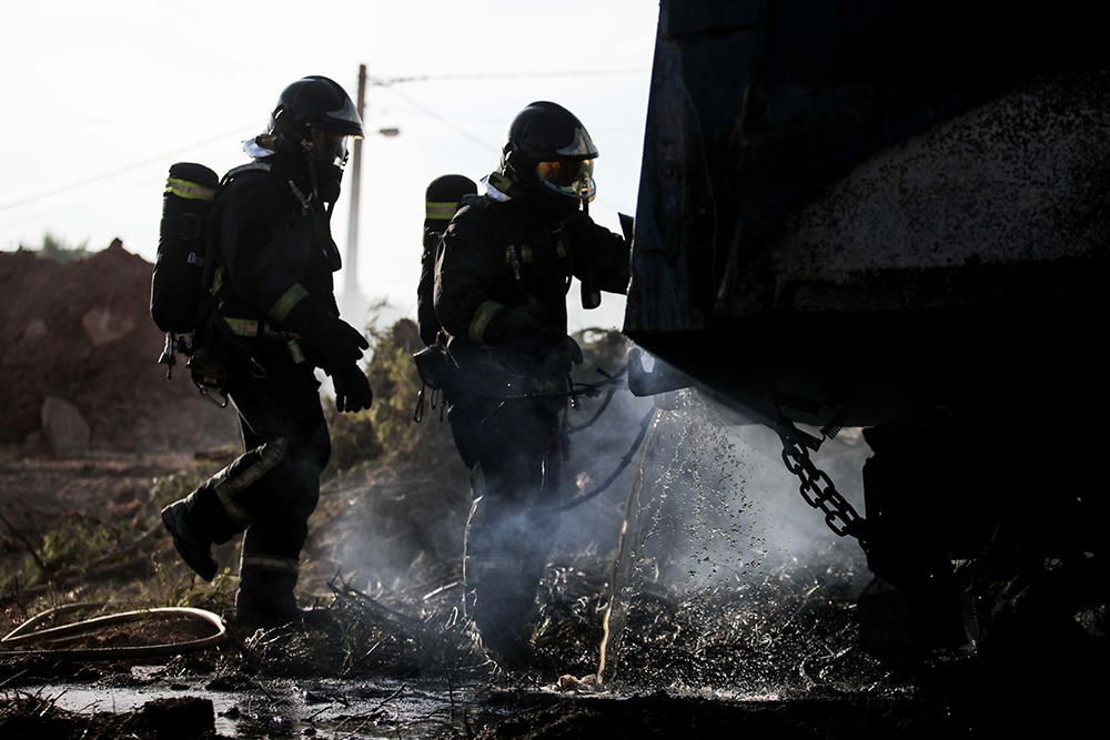 Incendio de un camión en Ibiza