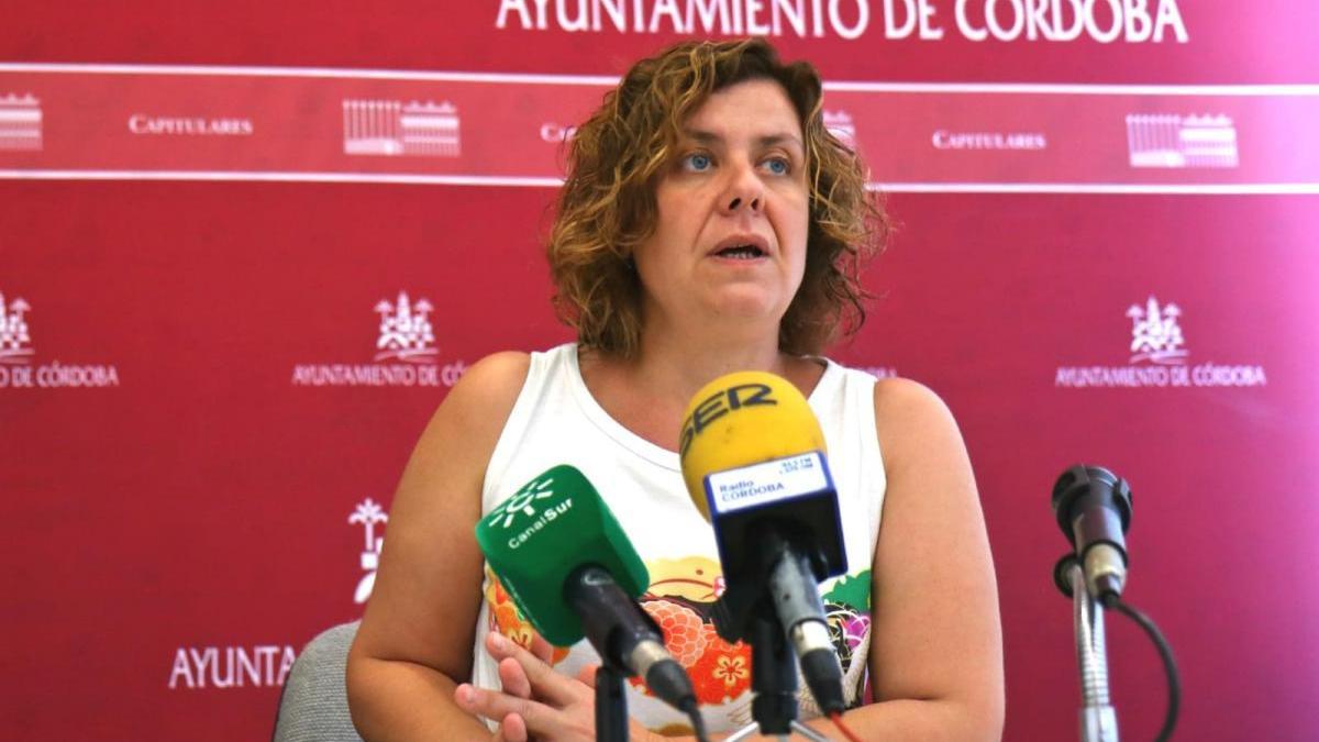 El Ayuntamiento no gravará los toldos de los veladores y congela las ordenanzas