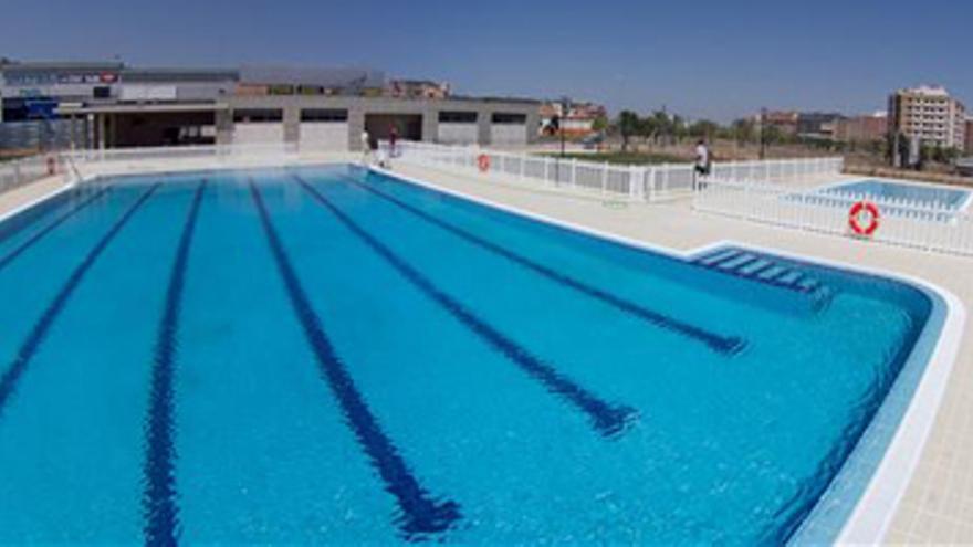 El PSOE exige la apertura en la próxima semana de la piscina de San Roque de Badajoz