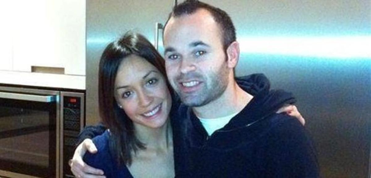 Anna Ortiz i Andrés Iniesta, en una foto penjada per ells a Facebook. Anna Ortiz i Andrés Iniesta, en una foto penjada per ells a Facebook.