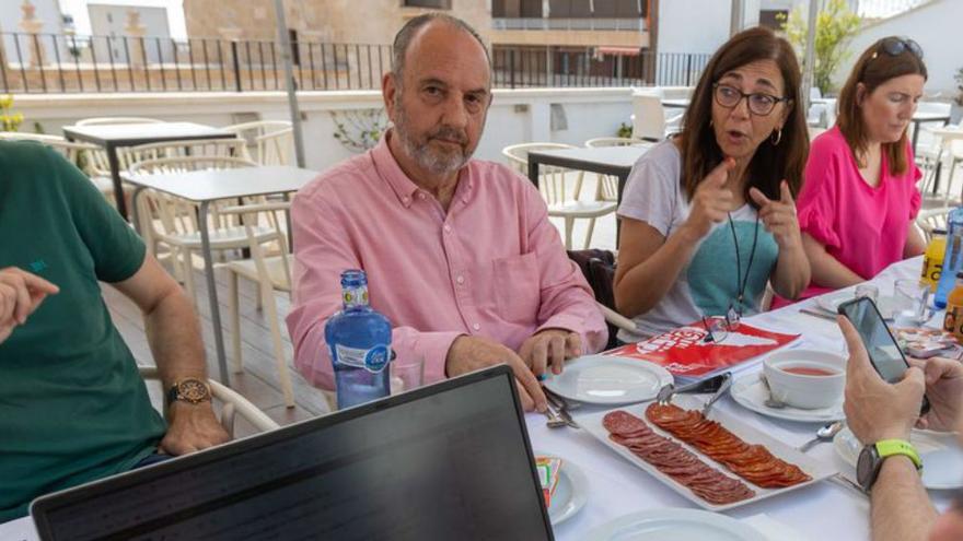 Encuentro del PSOE con los 
medios este año en el que ya no
hay rastro de Sanguino.  JOSE NAVARRO