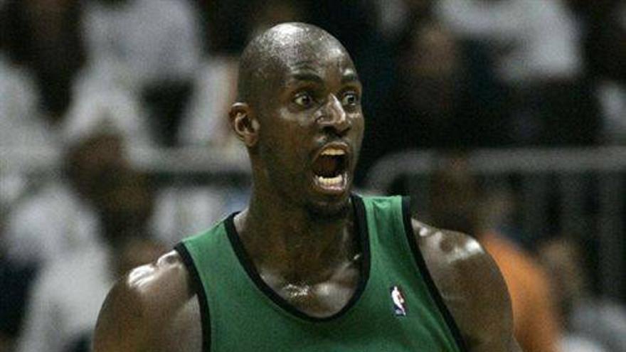 Garnett supera los 25.000 puntos