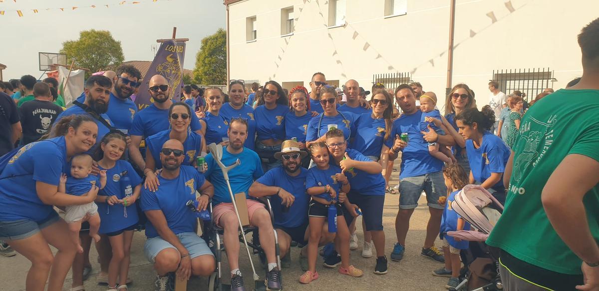 GALERÍA | Las peñas, el motor de las fiestas de Venialbo