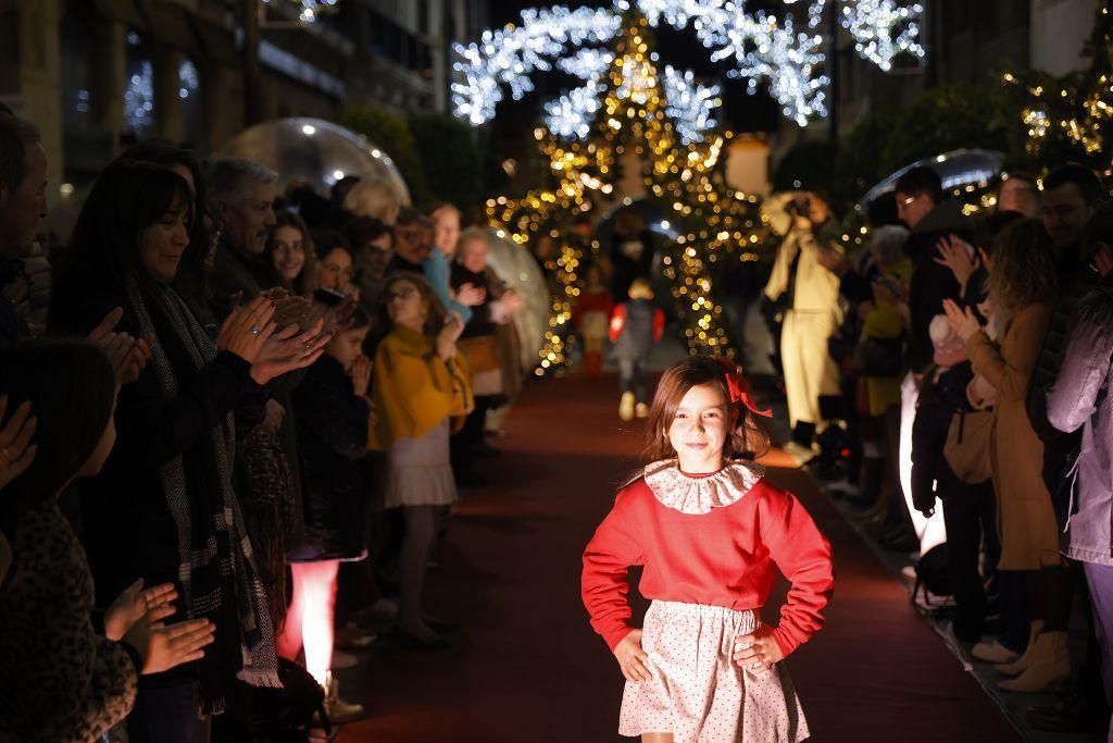 La 'Shopping Night' navideña seduce a los compradores de Cartagena