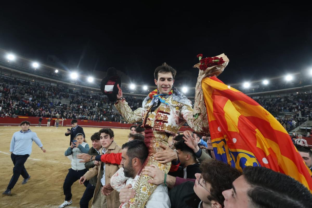 Puerta grande para Navalón en la Feria de Fallas Puerta grande para Navalón en la Feria de Fallas