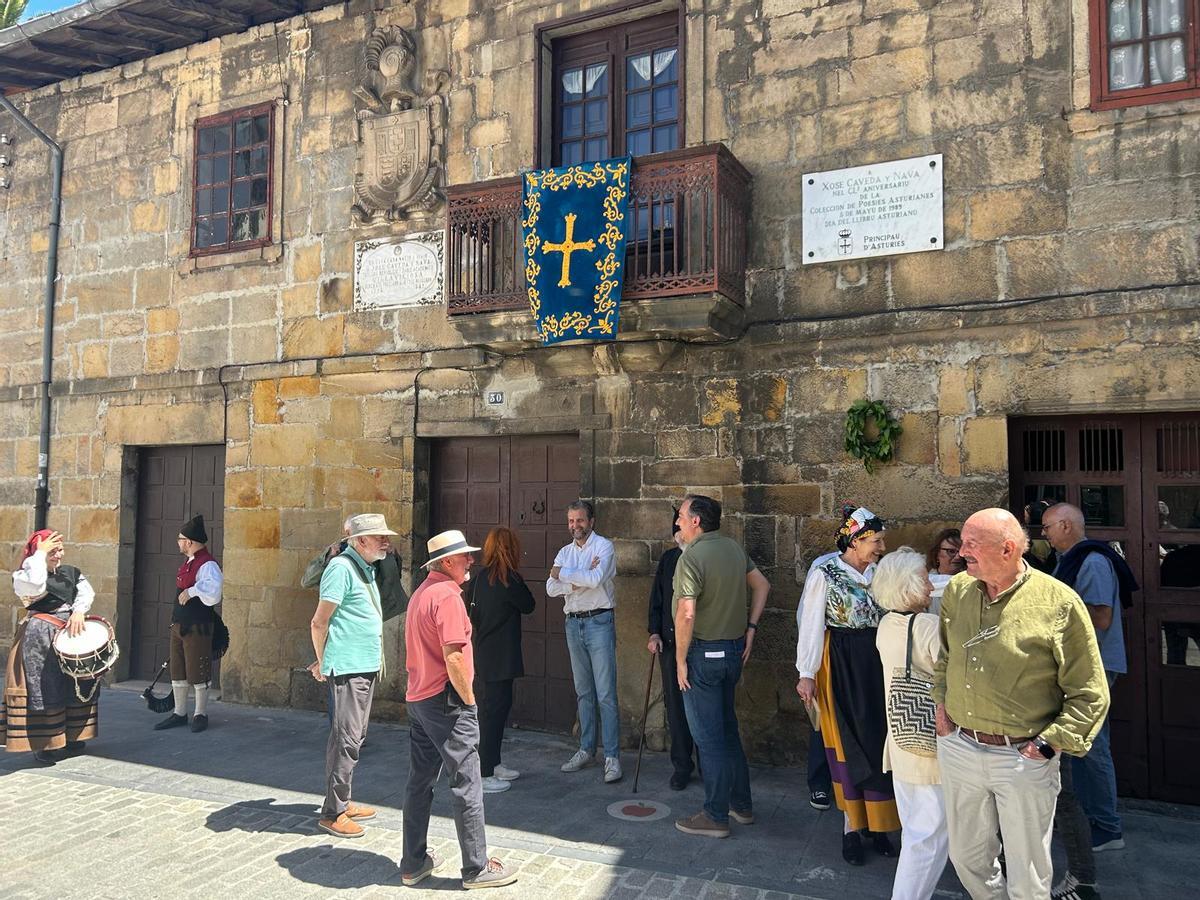 EN IMÁGENES: Homenaje en Villaviciosa a José Caveda y Nava