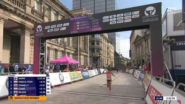 Carolina Robles sorprende en su debut internacional: ¡8ª en el Europeo de Birmingham!
