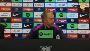 A Hansi Flick le preguntan por Dro y esta fue su respuesta...