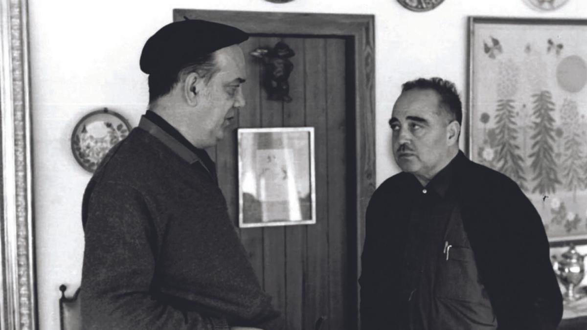 Manuel Fernández Sanz, con Camilo José Cela, en los años sesenta.