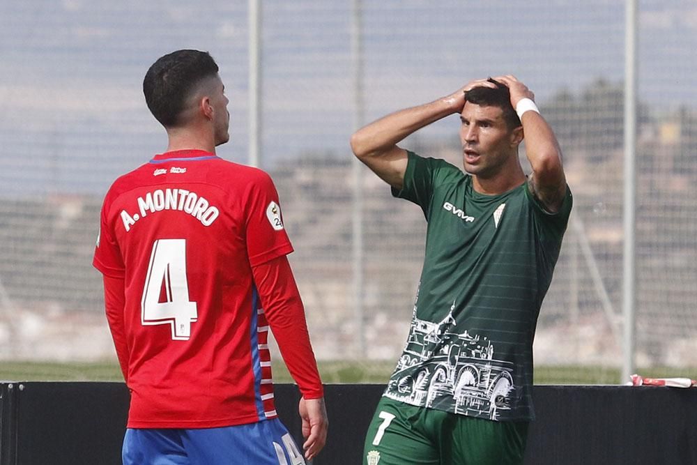 Las imágenes del Recreativo Granada-Córdoba CF