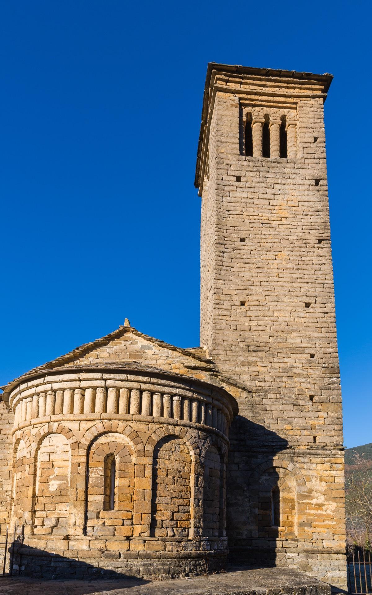 Iglesia de San Pedro, Lárrede (Huesca)
