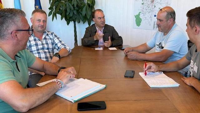 Instante de la reunión, en el consistorio.