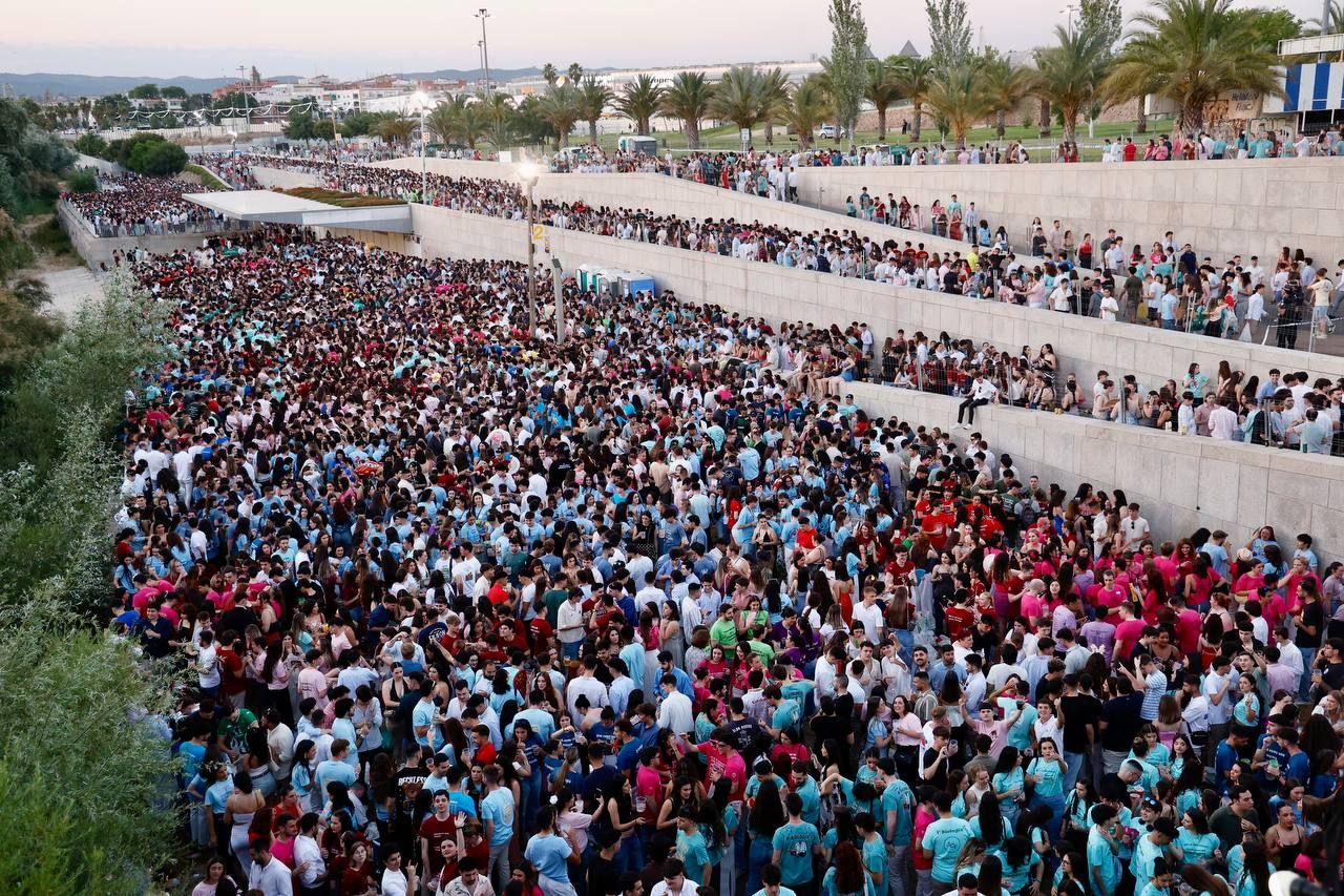 Botellón multitudinario en el miércoles de Feria