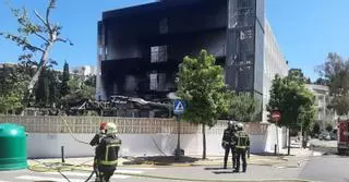 Un incendio destruye un antiguo spa, usado de almacén, de un hotel de Peguera