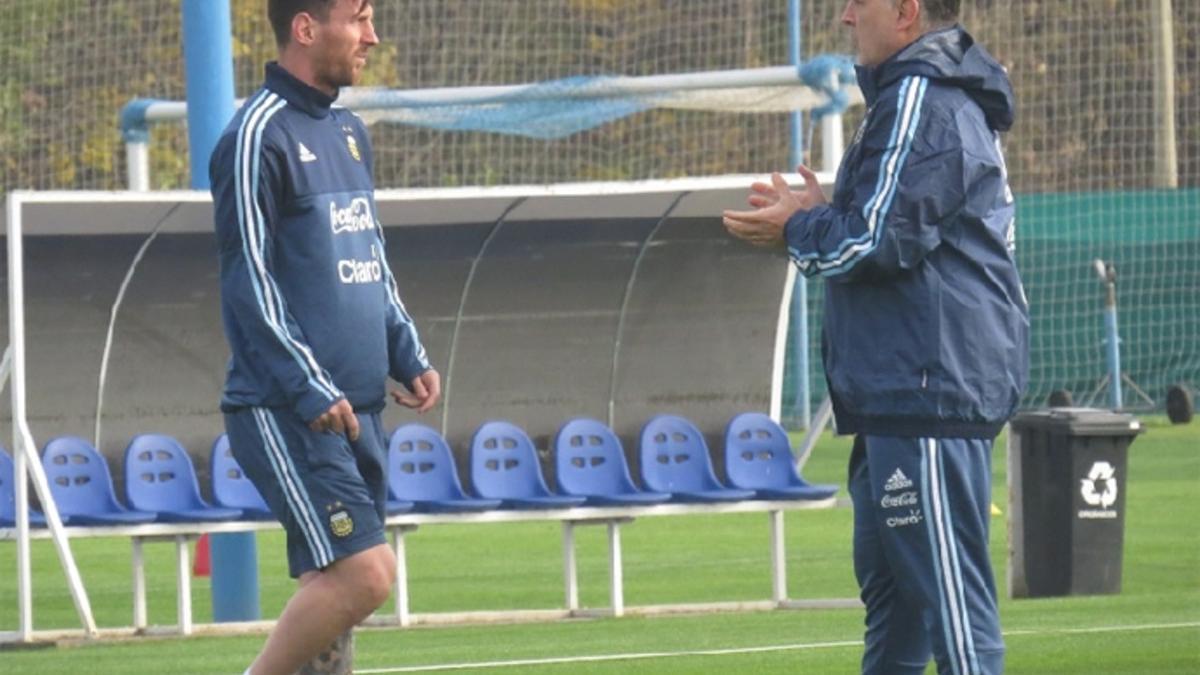 Messi, entrenando con Argentina