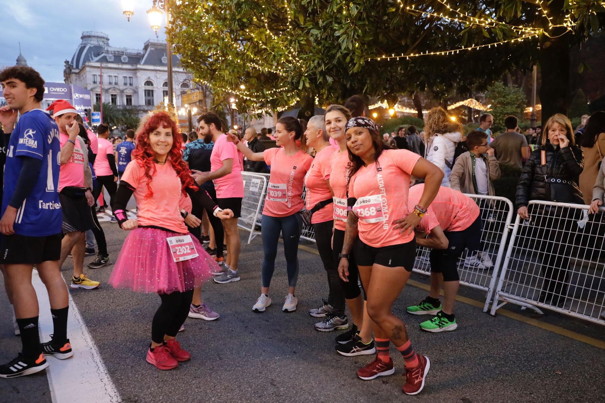 En imágenes: Jaime Bueno (Univerisad de Oviedo) y Mariam Benkert triunfan en la San Silvestre de Oviedo