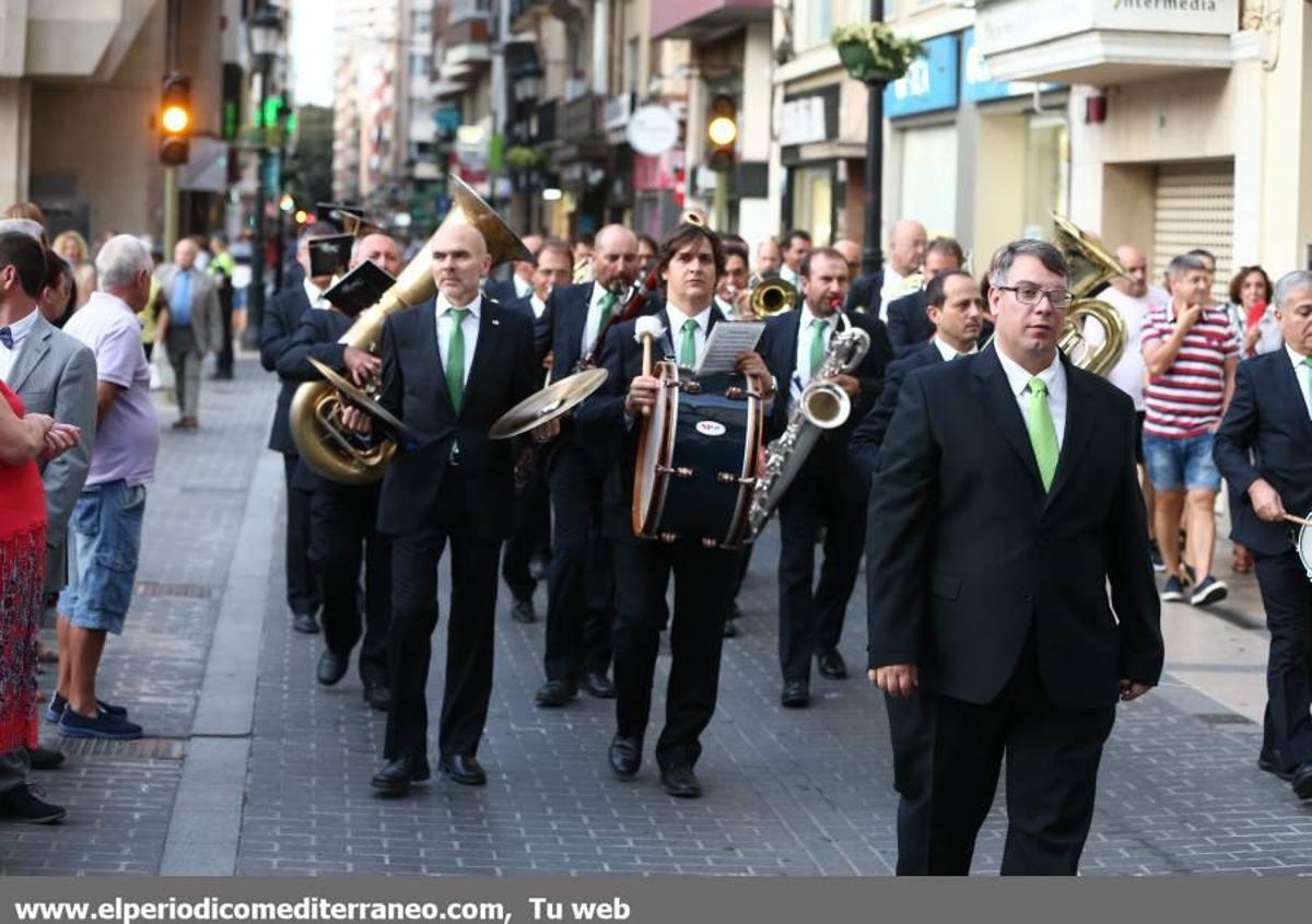 Imposición de bandas a la Reina Infantil