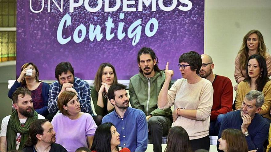 Pilar Lima, en un acto con Pablo Iglesias y otros miembros de la dirección estatal de Podemos.