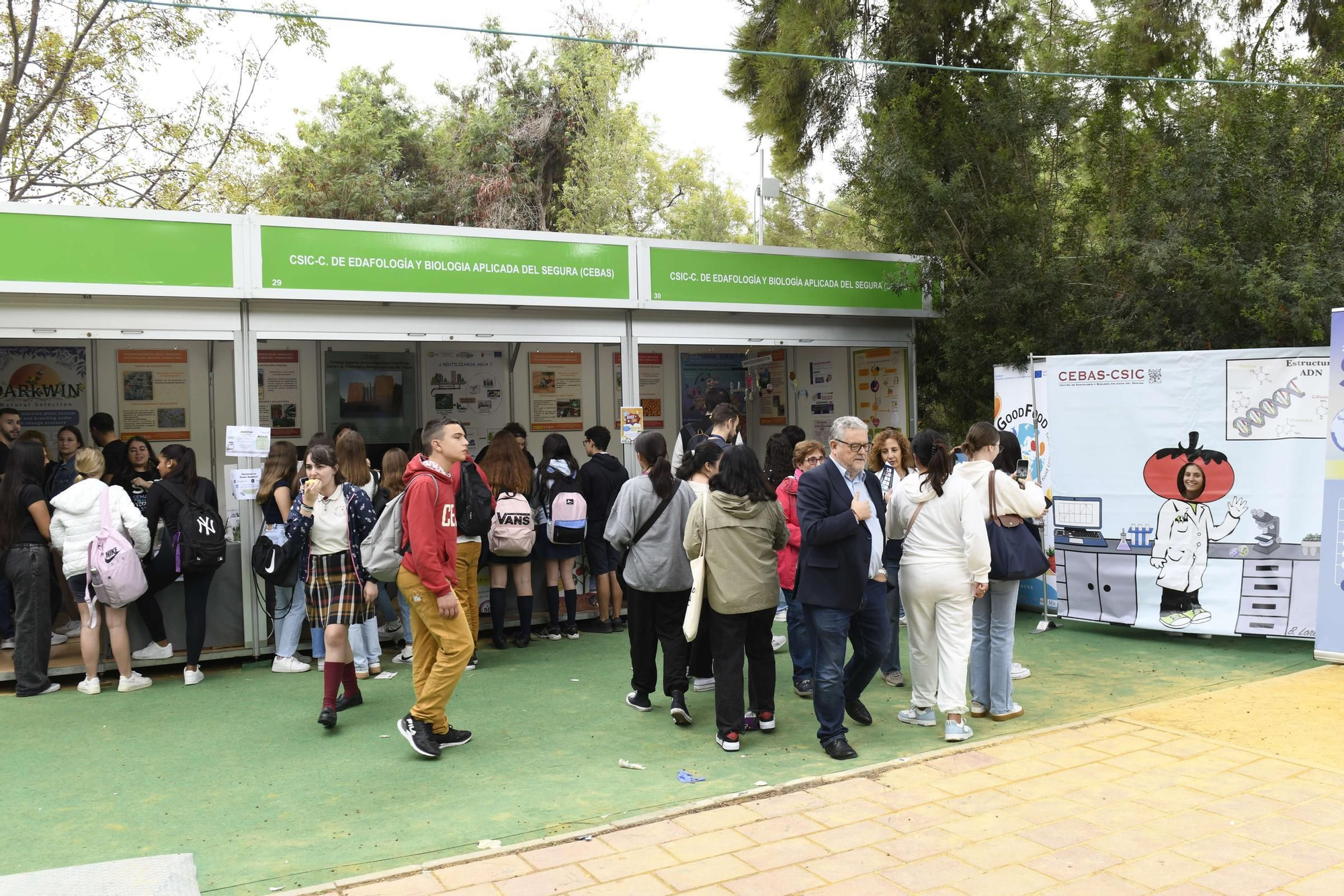 La primera jornada de la Semana de la Ciencia de Murcia, en imágenes