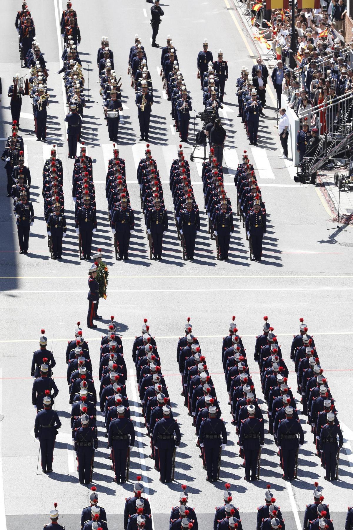 EN IMÁGENES: Así fue el multitudinario desfile en Oviedo por el Día de las Fuerzas Armadas