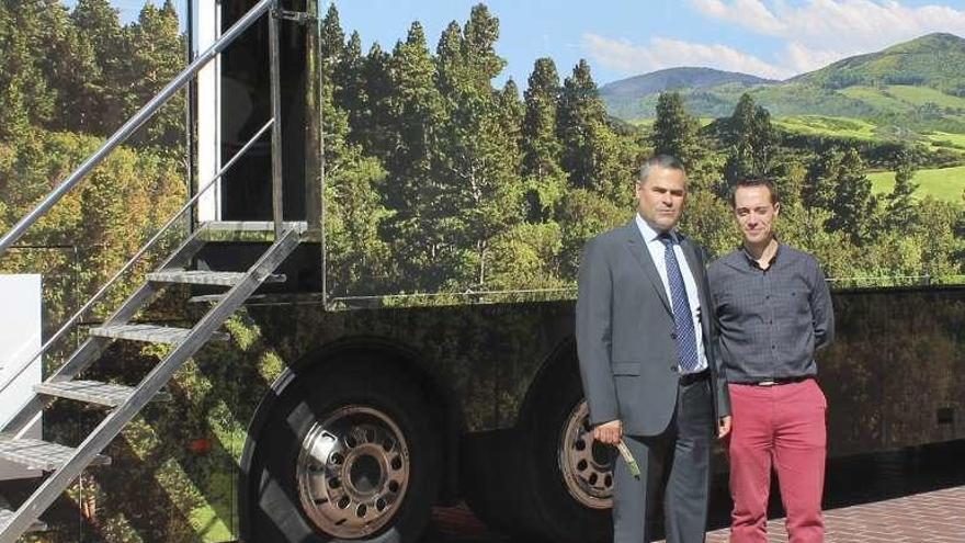 Ruperto Espina, de Iberdrola, y el alcalde, Luciano Huerga.