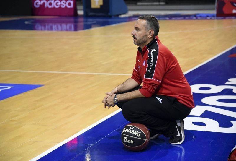 Entrenamiento a puerta abierta del Tecnyconta Zaragoza