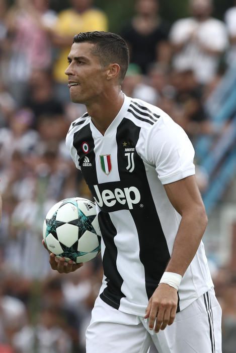 El debut de Cristiano Ronaldo con la Juve, en imág