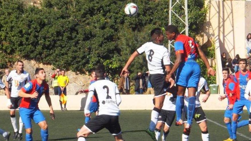 El filial sucumbió con un jugador más con 0-1 en el marcador